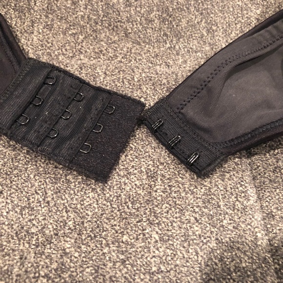 ♥️Hanes 38D Black bra• adj straps• 3 row hook♥️ - Picture 4 of 6